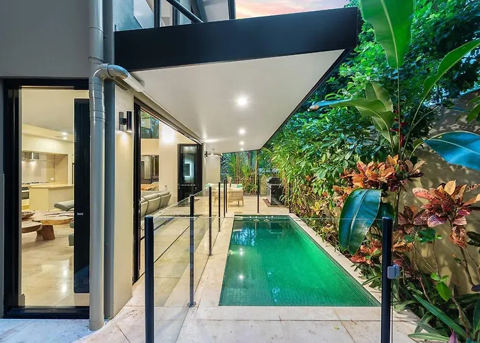Flagstaff Pavillion - A Lush Subtropical Paradise